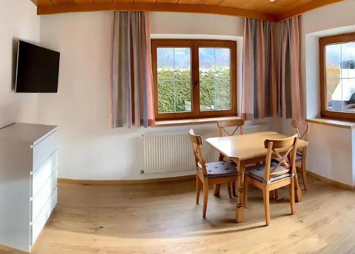 Neuhaus Ried im Zillertal